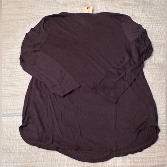 Lanston Drape Front Top - NWT - Size M - Picture 4 of 8